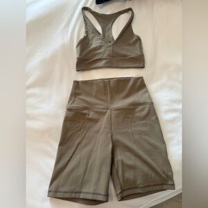 SET Active Luxform sports bra & bike short set